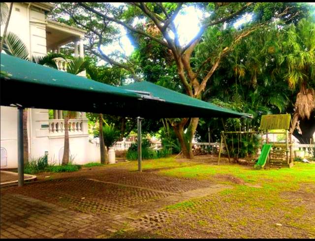 900M² BUSINESS CENTRE FOR SALE IN ESSENWOOD